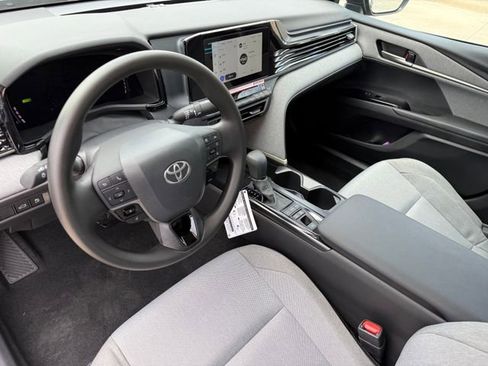 Used 2026 Toyota Camry LE FWD image 9