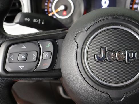 Used 2025 Jeep Wrangler Sport AWD/4WD image 8