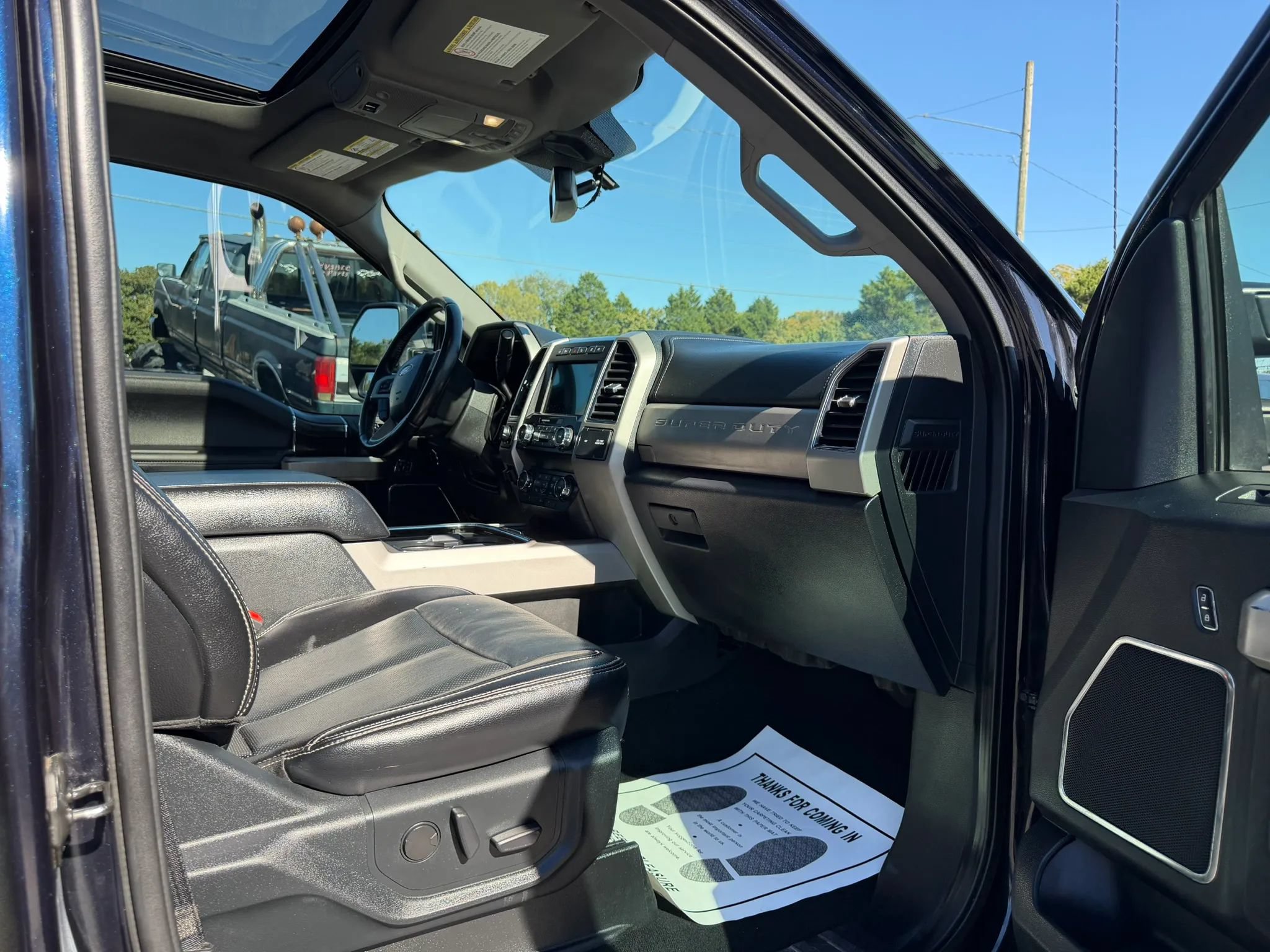 Used 2021 Ford F250 Lariat w/ Tremor Off-Road Package AWD/4WD image 27