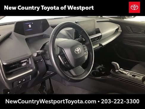 Used 2024 Toyota Prius LE image 8