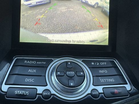 Used 2011 INFINITI FX35 AWD image 22