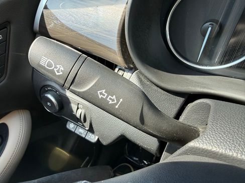 Used 2019 Buick Envision Premium image 23