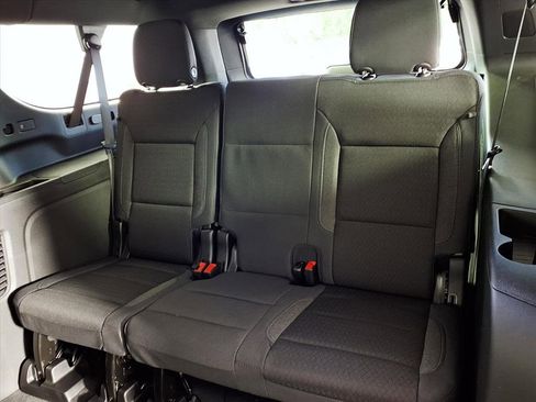 New 2026 Chevrolet Suburban LS image 17