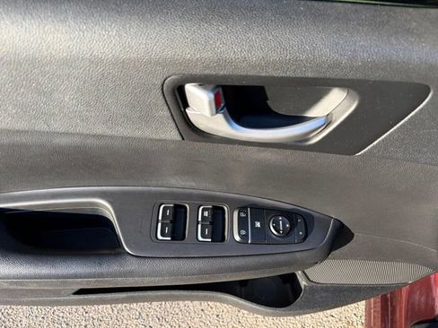 Used 2017 Kia Optima LX image 21