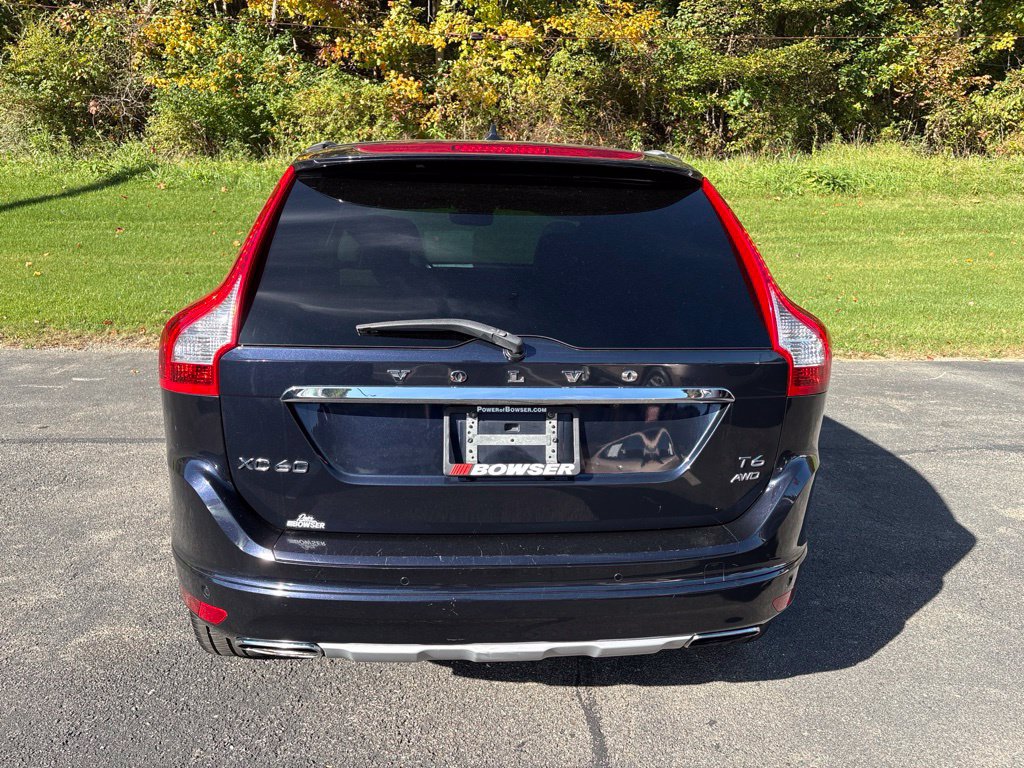Used 2017 Volvo XC60 T6 Inscription w/ Preferred Option Package AWD/4WD image 4