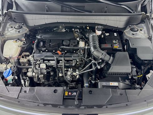 Used 2025 Hyundai Kona Limited image 10