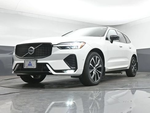 Used 2023 Volvo XC60 B5 Plus w/ Climate Package AWD/4WD image 39