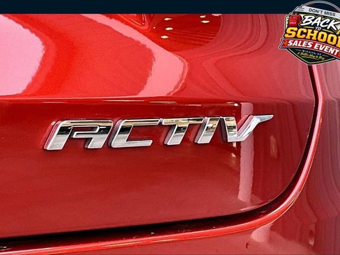 Used 2024 Chevrolet Trax ACTIV w/ Driver Confidence Package FWD image 8