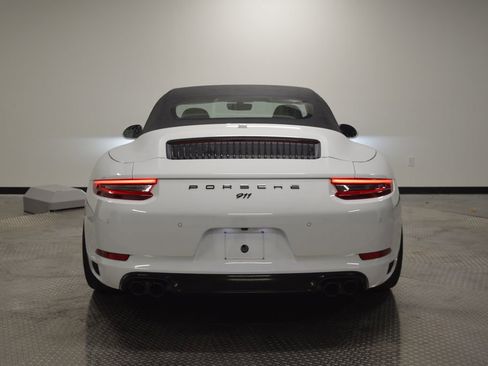 Certified 2019 Porsche 911 Carrera RWD image 5