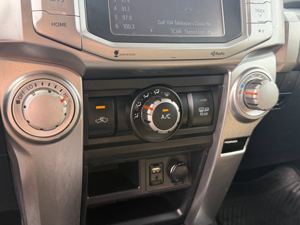 Used 2014 Toyota 4Runner SR5 AWD/4WD image 27