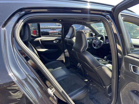 Used 2021 Volvo XC40 P8 Recharge w/ Advanced Package AWD/4WD image 36