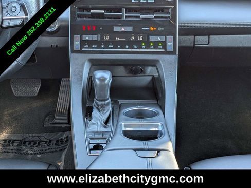 Used 2022 Toyota Avalon XLE image 19