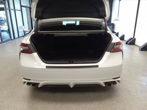 Certified 2022 Toyota Camry XSE FWD image 18