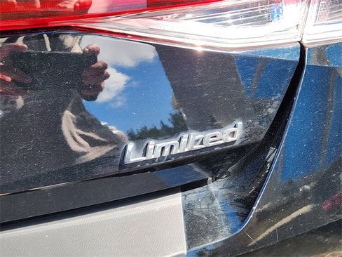 Used 2022 Hyundai Elantra Limited FWD image 10