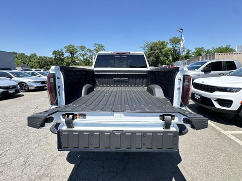 New 2026 GMC Sierra 2500 AT4 w/ Technology Package AWD/4WD image 19
