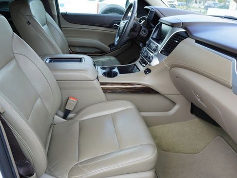 Used 2018 GMC Yukon XL SLT image 9