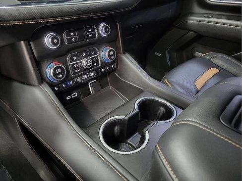 Used 2023 GMC Yukon AT4 w/ Technology Package image 13