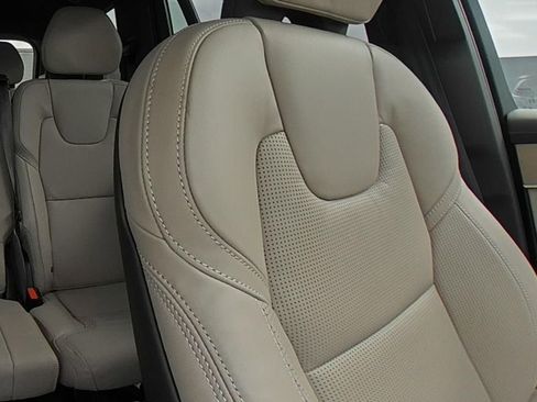 New 2026 Volvo XC90 T8 Ultra w/ Protection Package Premier AWD/4WD image 33
