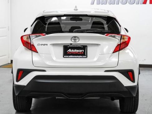 Used 2020 Toyota C-HR LE FWD image 10