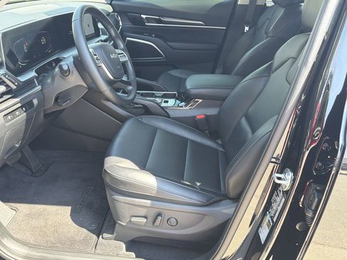 Used 2024 Kia Telluride S w/ S Sunroof Package FWD image 9