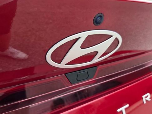 Used 2024 Hyundai Elantra SEL FWD image 14
