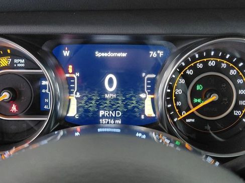 Used 2021 Jeep Wrangler Unlimited Sahara w/ Uconnect 4C Nav & Sound Group AWD/4WD image 23