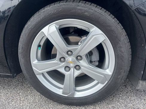 Used 2018 Chevrolet Volt LT FWD image 19