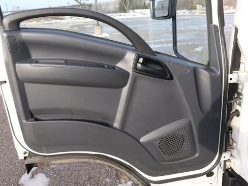 Used 2023 Chevrolet Low Cab Forward 5500XD image 29