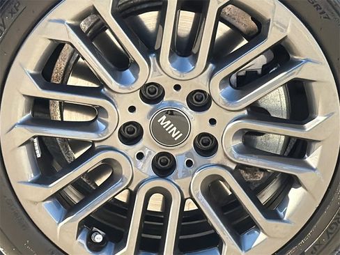 Used 2025 MINI Cooper 2-Door Hardtop image 3