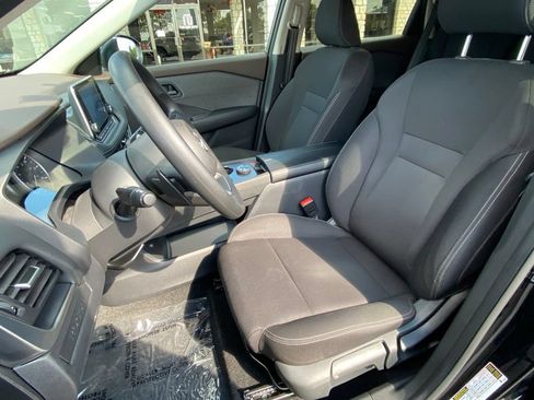 Used 2023 Nissan Rogue S AWD/4WD image 21