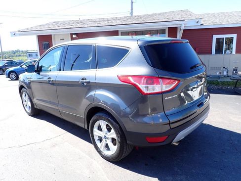 Used 2015 Ford Escape SE FWD image 4