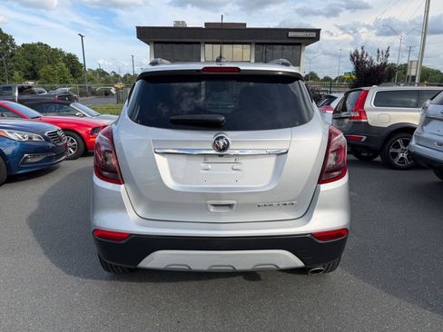 Used 2020 Buick Encore Essence FWD image 5