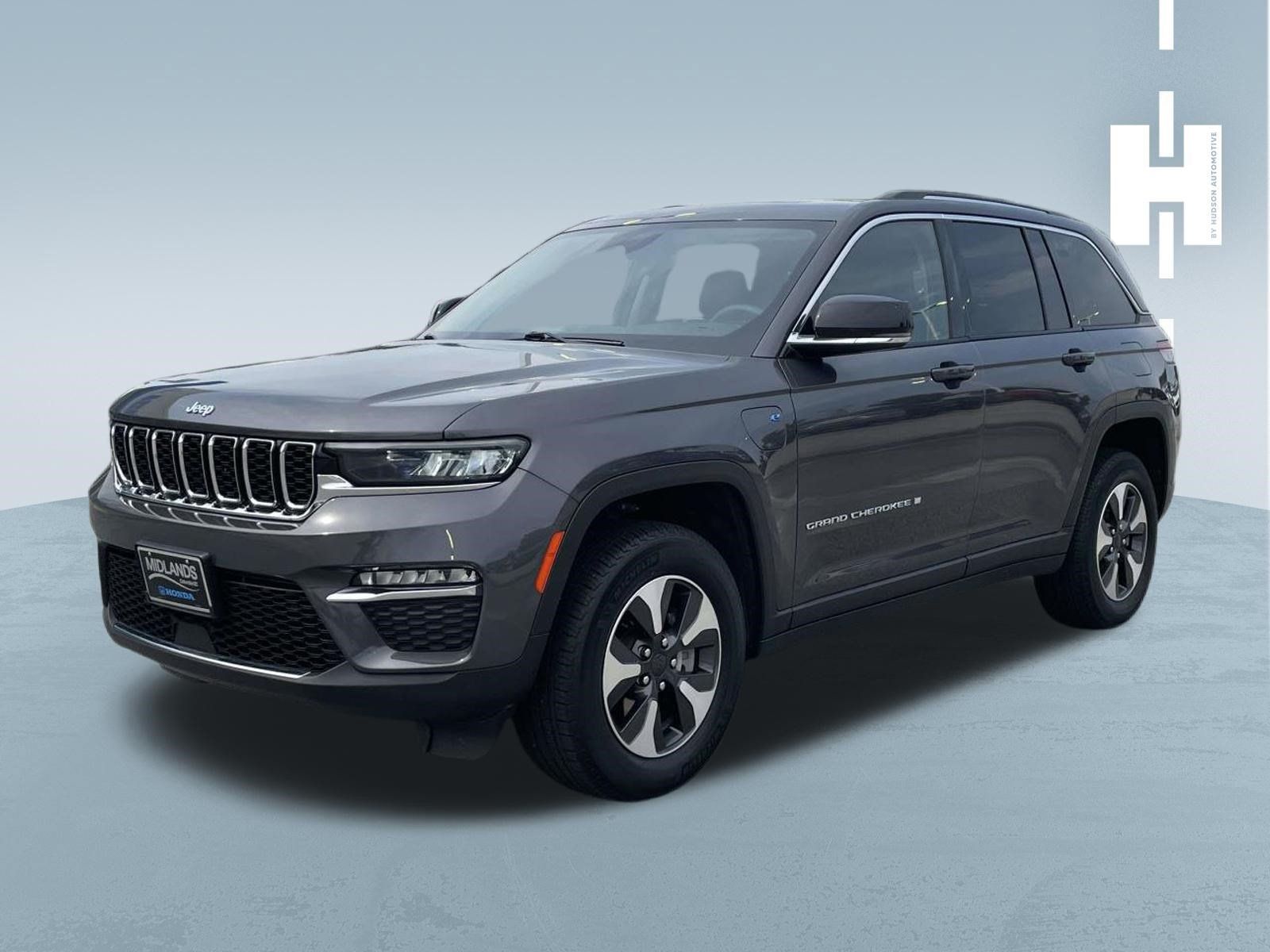 Used 2023 Jeep Grand Cherokee 4WD 4xe image 3