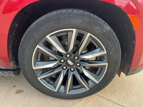 Used 2021 Cadillac Escalade Sport w/ Driver Assist Tech Package image 9