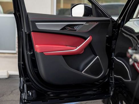 New 2026 Jaguar F-PACE R-Dynamic S image 12