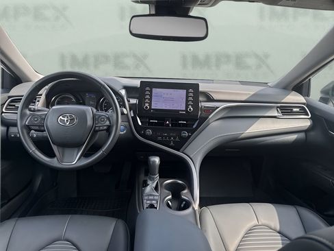 Used 2023 Toyota Camry SE w/ Convenience Package image 12