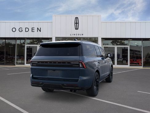 New 2026 Lincoln Navigator Reserve w/ Jet Appearance Package AWD/4WD image 8