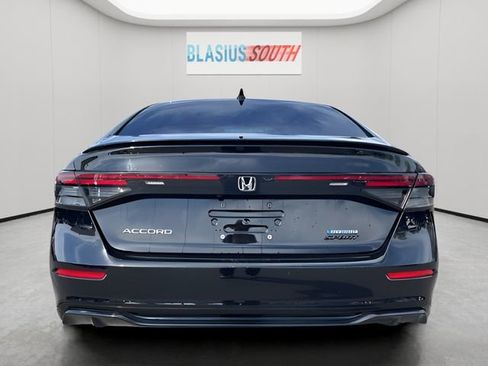 Used 2025 Honda Accord Sport image 4