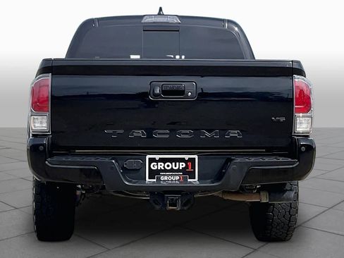 Used 2022 Toyota Tacoma TRD Sport w/ Technology Package AWD/4WD image 5
