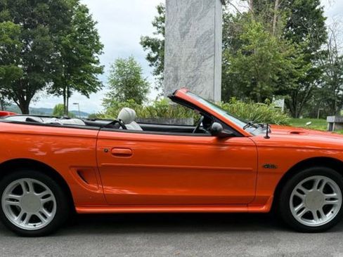 Used 1996 Ford Mustang GT RWD image 6