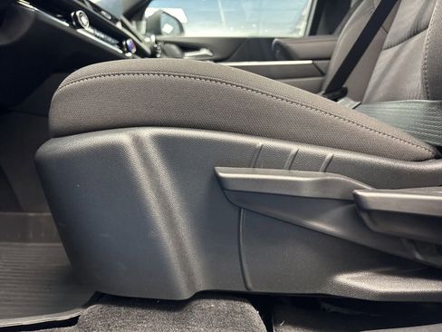 New 2026 Chevrolet Equinox LT w/ Midnight Edition AWD/4WD image 25