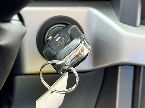 Certified 2022 Ford F150 XLT image 6