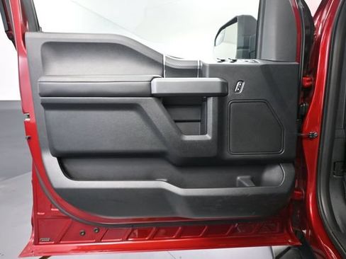 Used 2018 Ford F150 XLT w/ Equipment Group 302A Luxury AWD/4WD image 19