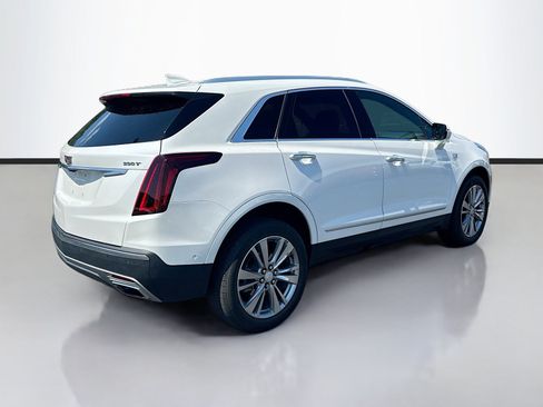 Used 2023 Cadillac XT5 Premium Luxury w/ Technology Package FWD image 7