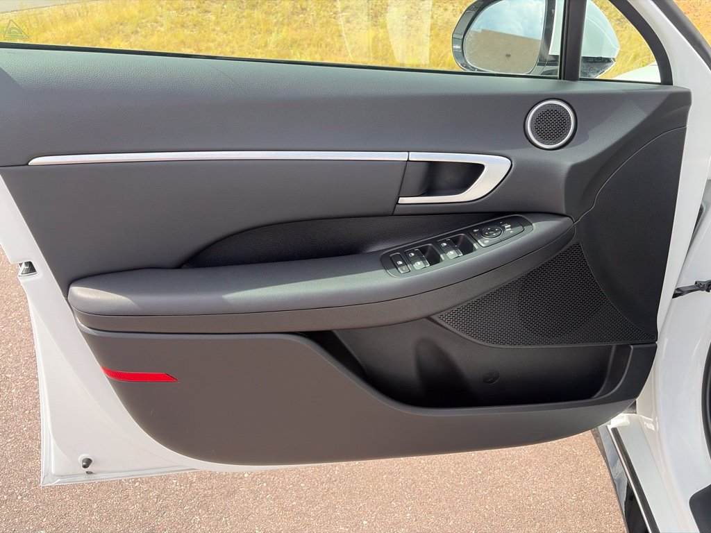 Certified 2025 Hyundai Sonata SEL FWD image 12