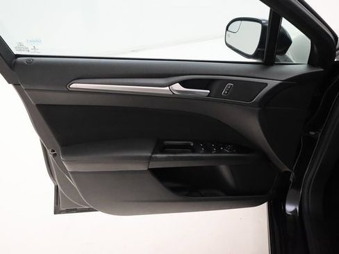 Used 2013 Ford Fusion SE image 7