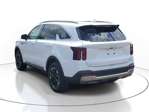 Certified 2024 Kia Sorento S w/ Panoramic Sunroof Package AWD/4WD image 3