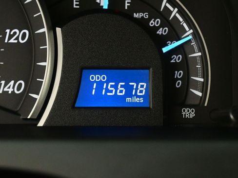 Used 2013 Toyota Camry LE image 21