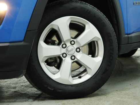 Used 2021 Jeep Compass Latitude w/ Convenience Group AWD/4WD image 3