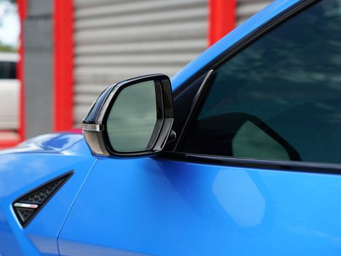 Used 2022 Lamborghini Urus AWD/4WD image 10
